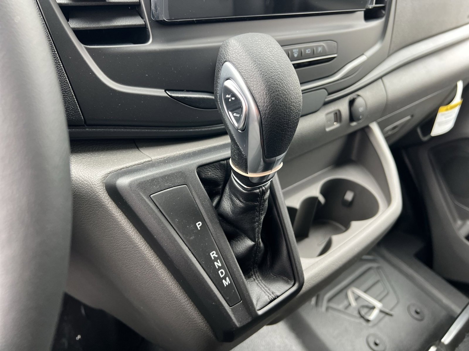 New 2026 Ford Transit 250 148 Medium Roof w/ Load Area Protection Package image 21