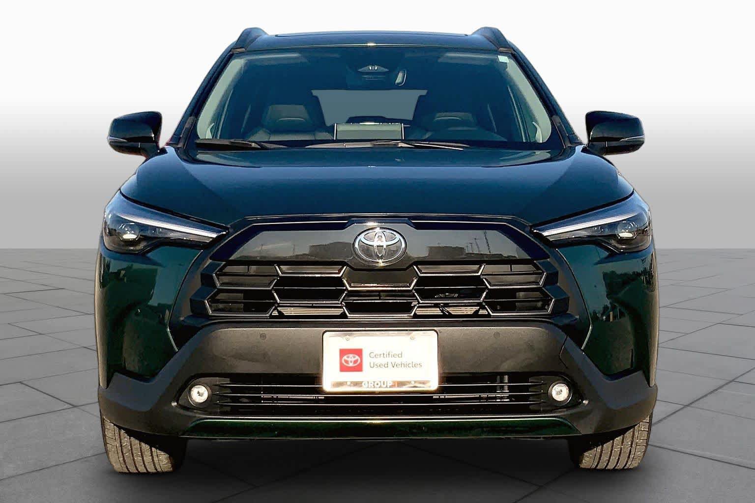 Used 2026 Toyota Corolla Cross XLE w/ Convenience Package FWD image 4