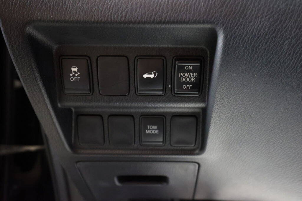 Used 2014 Nissan Pathfinder SL image 32