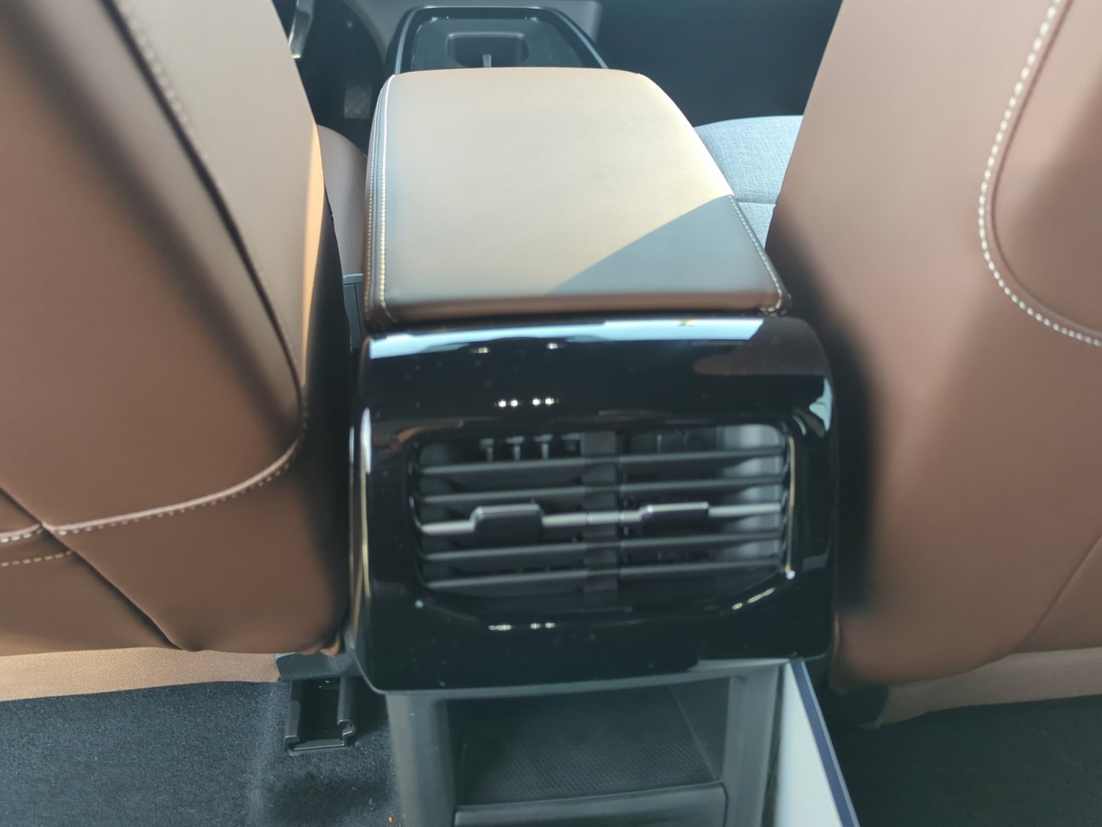 New 2026 Volkswagen ID.4 Pro image 30