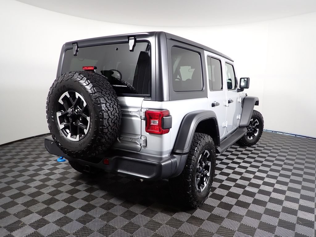 Used 2024 Jeep Wrangler Unlimited Rubicon 4xe w/ Convenience Group AWD/4WD image 15