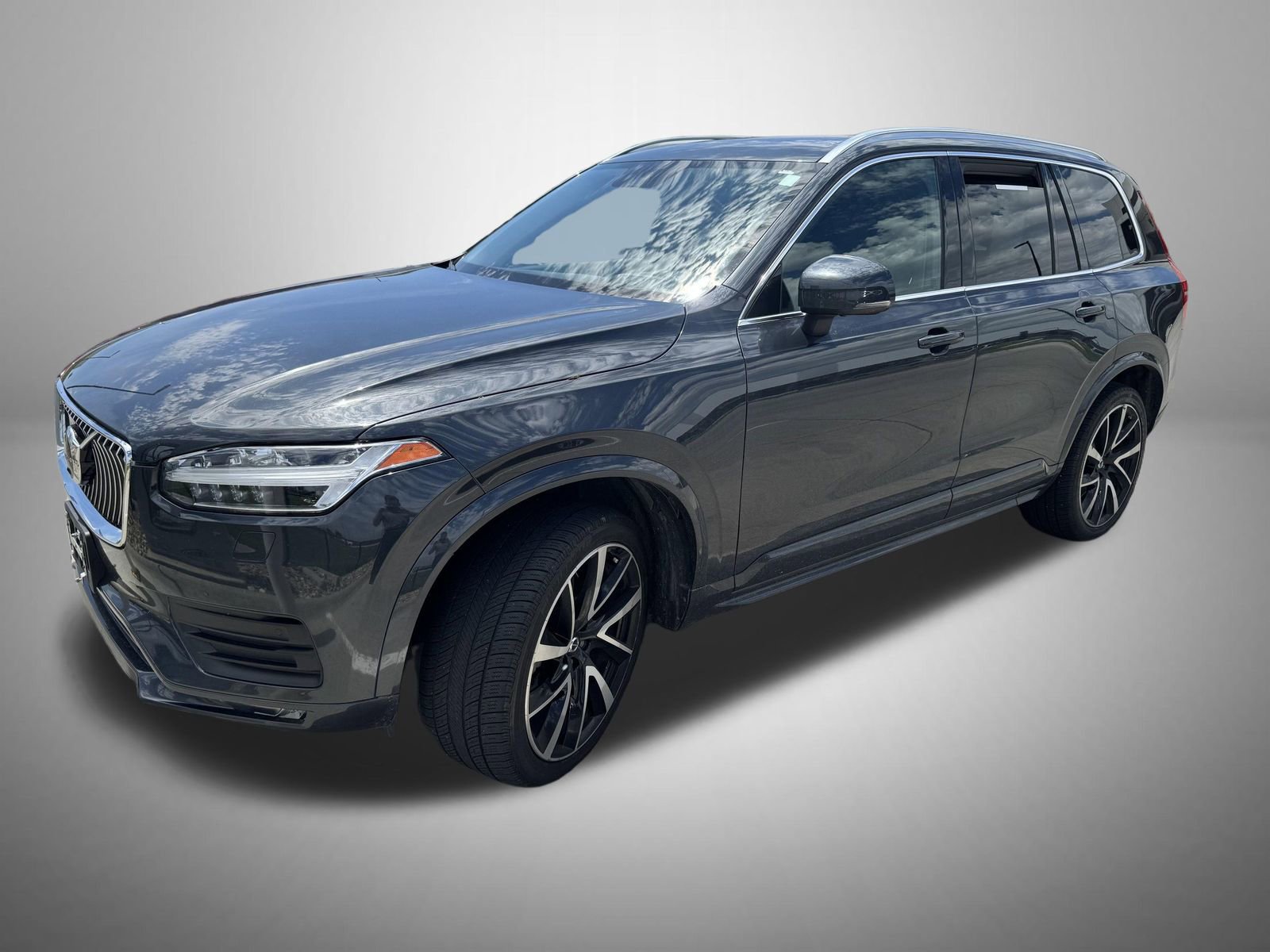 Used 2021 Volvo XC90 T6 Momentum w/ Advanced Package