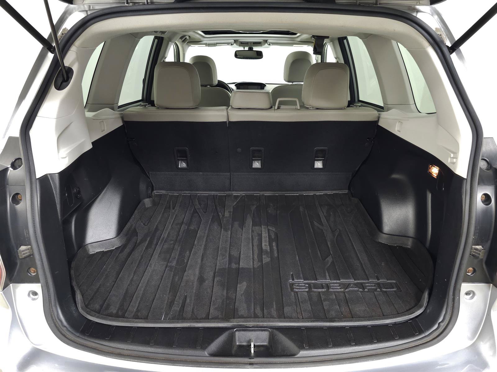 Used 2015 Subaru Forester 2.5i Limited AWD/4WD image 7