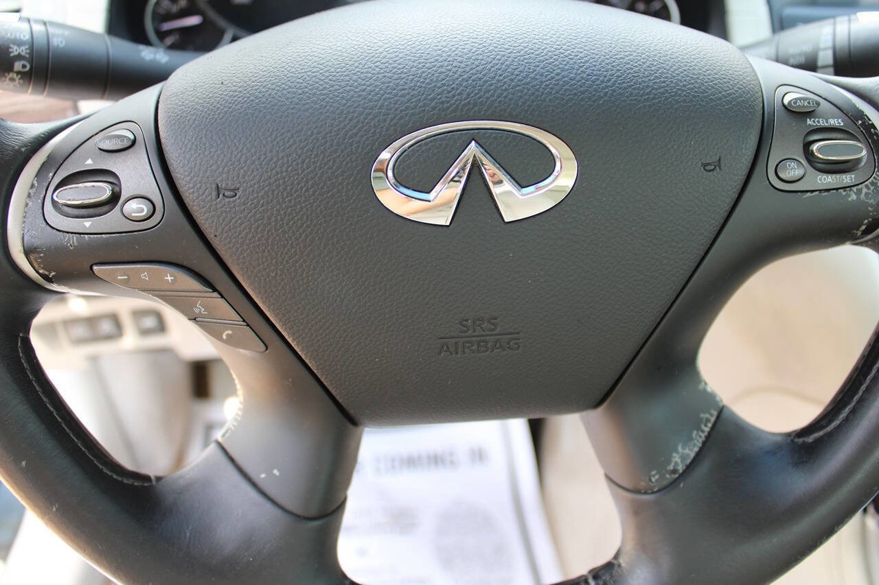 Used 2011 INFINITI M37 x w/ Deluxe Touring Pkg image 28