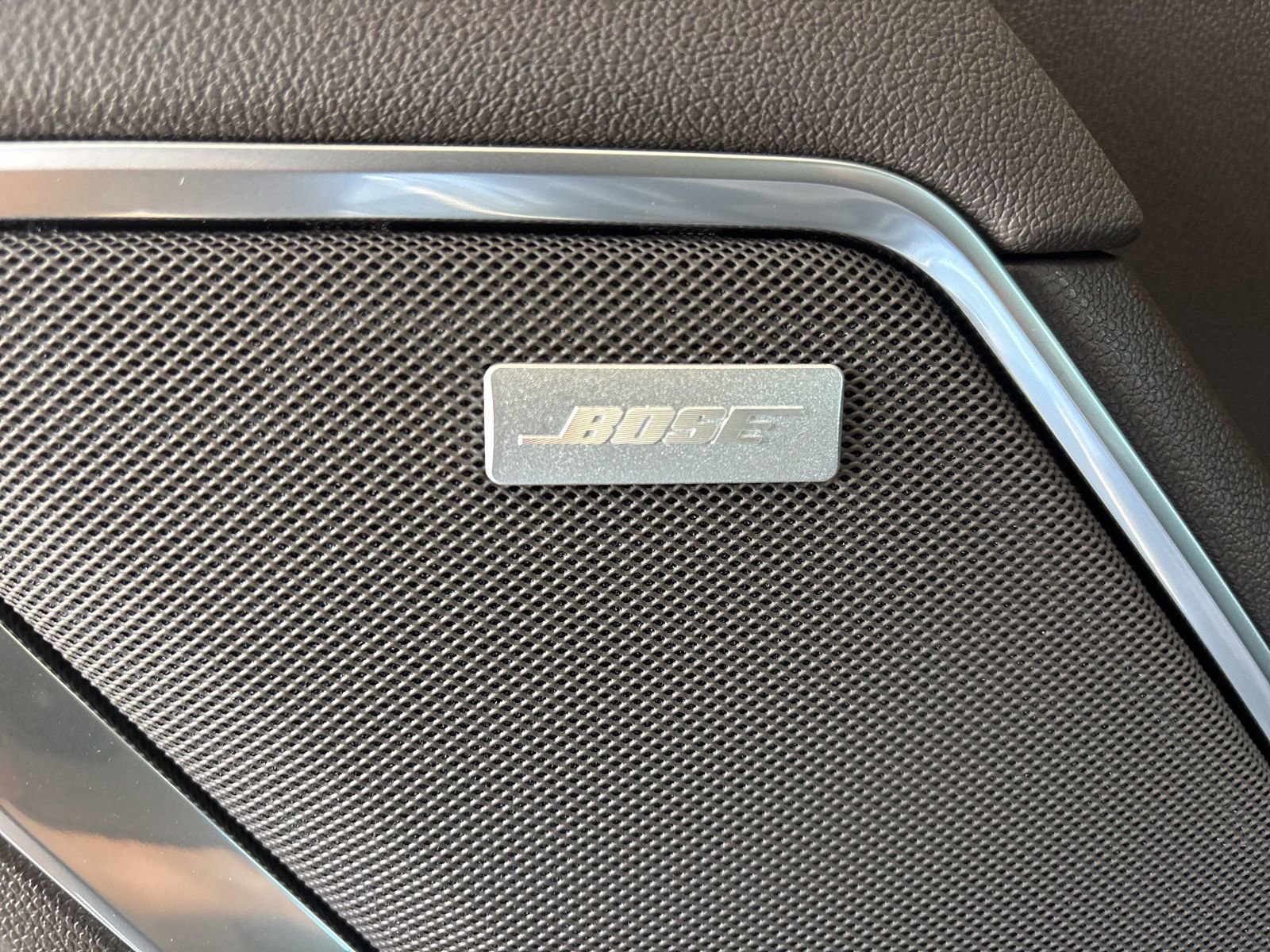 New 2026 GMC Sierra 1500 SLT image 13