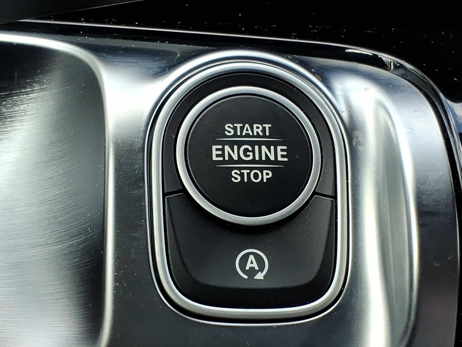 Certified 2025 Mercedes-Benz GLB 250 4MATIC image 21