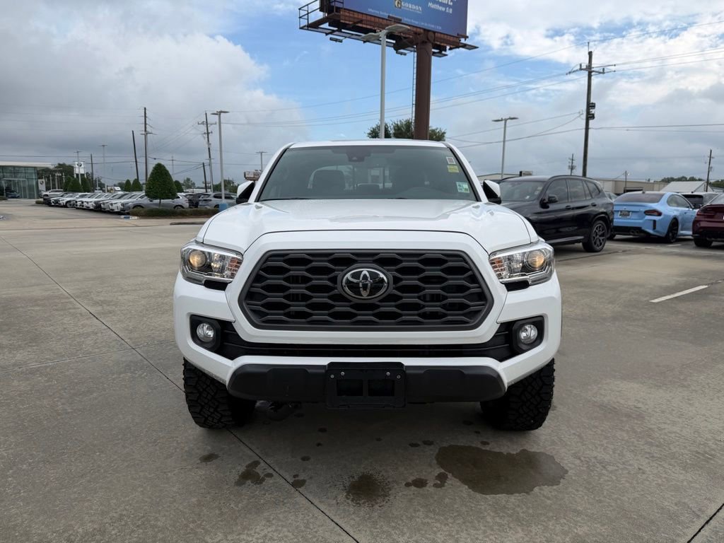 Used 2021 Toyota Tacoma TRD Off-Road AWD/4WD image 2