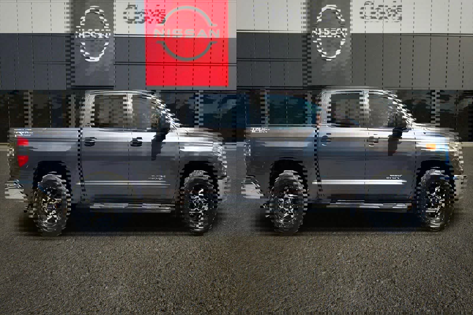 Used 2014 Toyota Tundra SR5 w/ SR5 Upgrade Package image 9