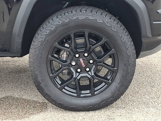 New 2026 GMC Canyon Denali w/ LPO, Denali Black Edition AWD/4WD image 9