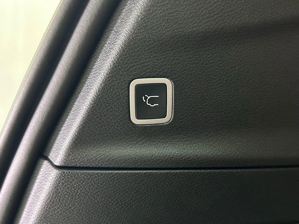 New 2026 Chrysler Pacifica Pinnacle image 11