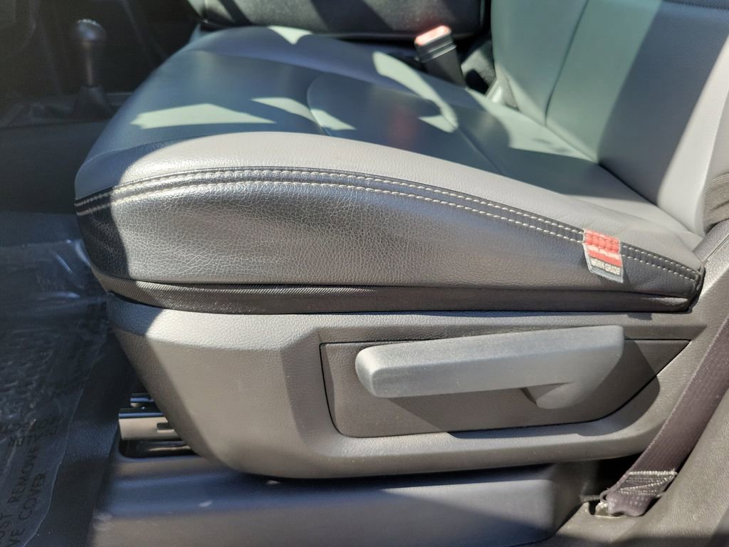 Used 2020 RAM 3500 Tradesman w/ Chrome Appearance Group image 18