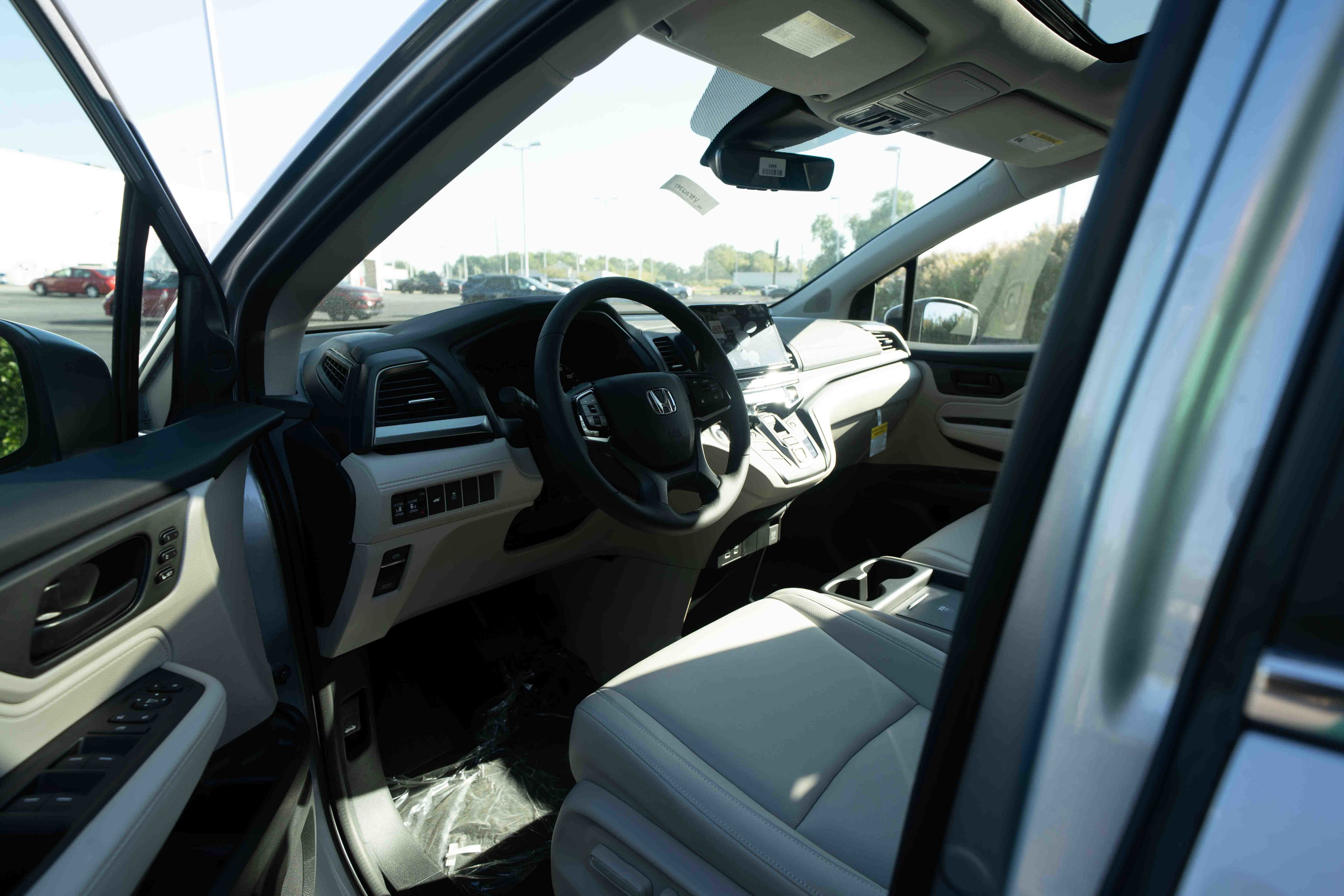 New 2026 Honda Odyssey EX-L image 8