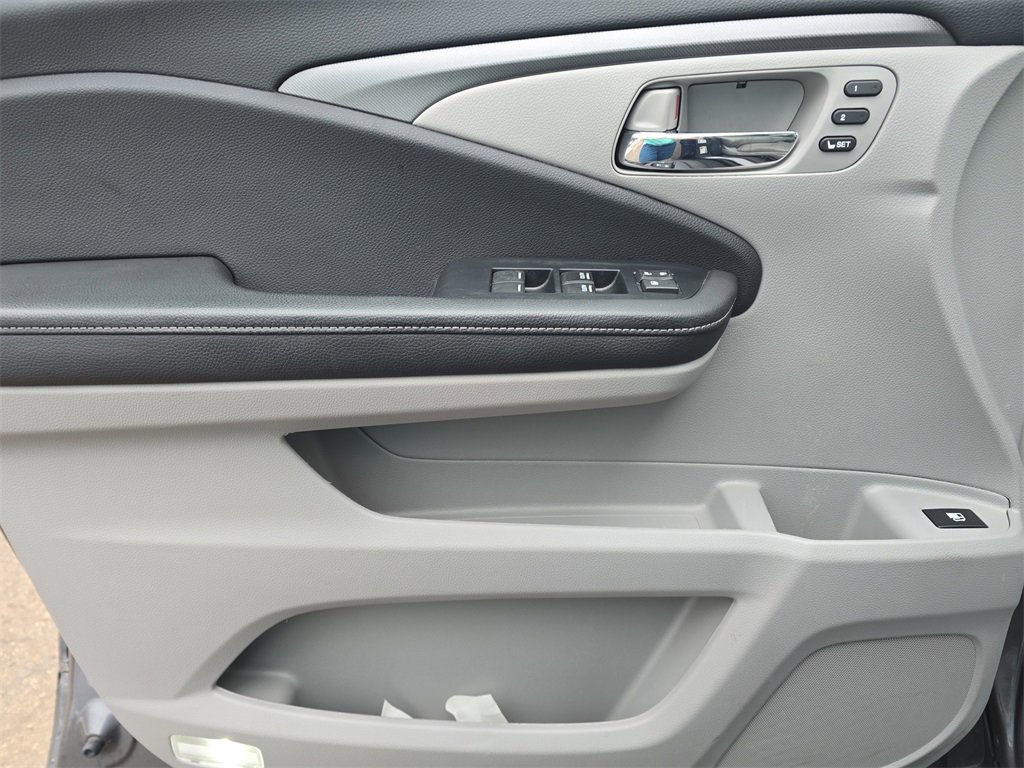 Used 2023 Honda Ridgeline RTL-E image 12