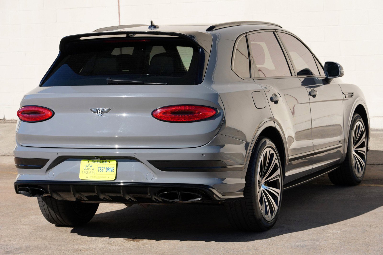Used 2022 Bentley Bentayga AWD/4WD image 58