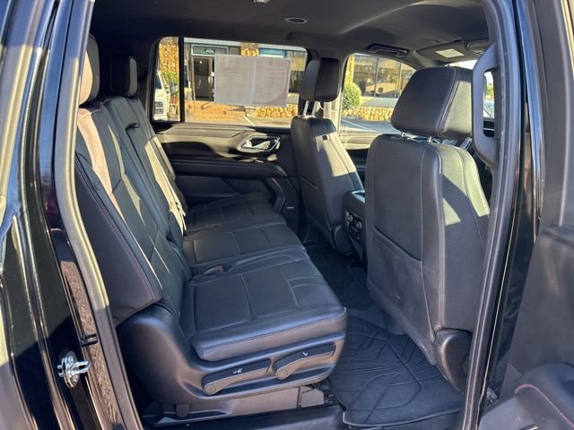 Used 2023 Chevrolet Suburban RST image 18