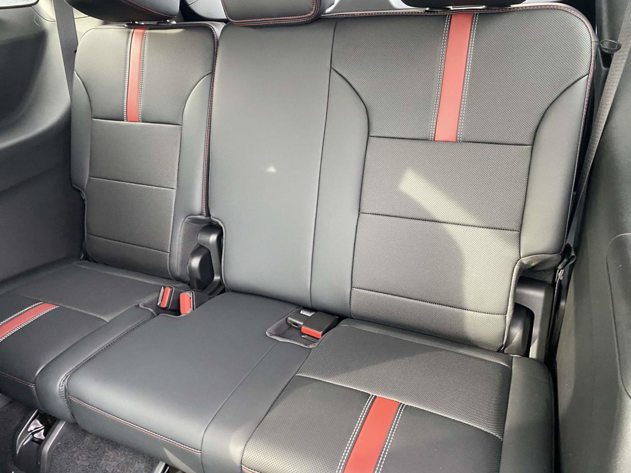 New 2027 Chevrolet Traverse RS FWD image 12