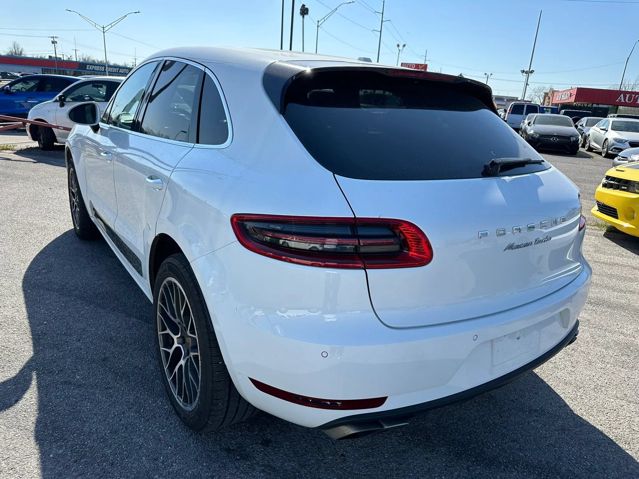 Used 2015 Porsche Macan Turbo AWD/4WD image 33