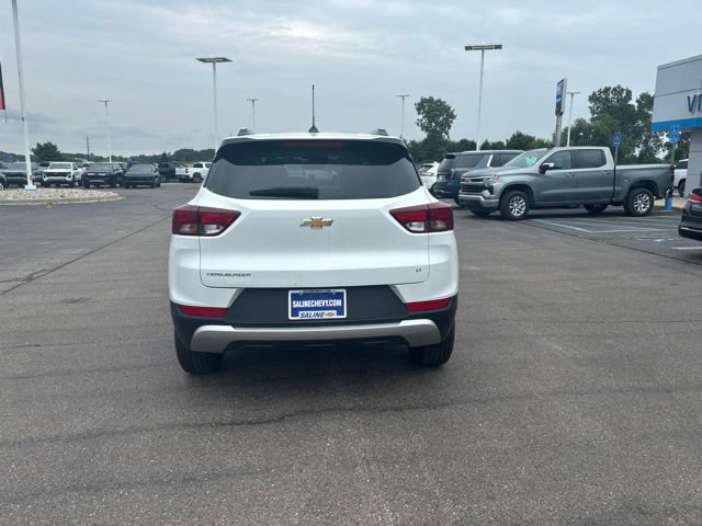 Used 2023 Chevrolet TrailBlazer LT w/ Convenience Package FWD image 4