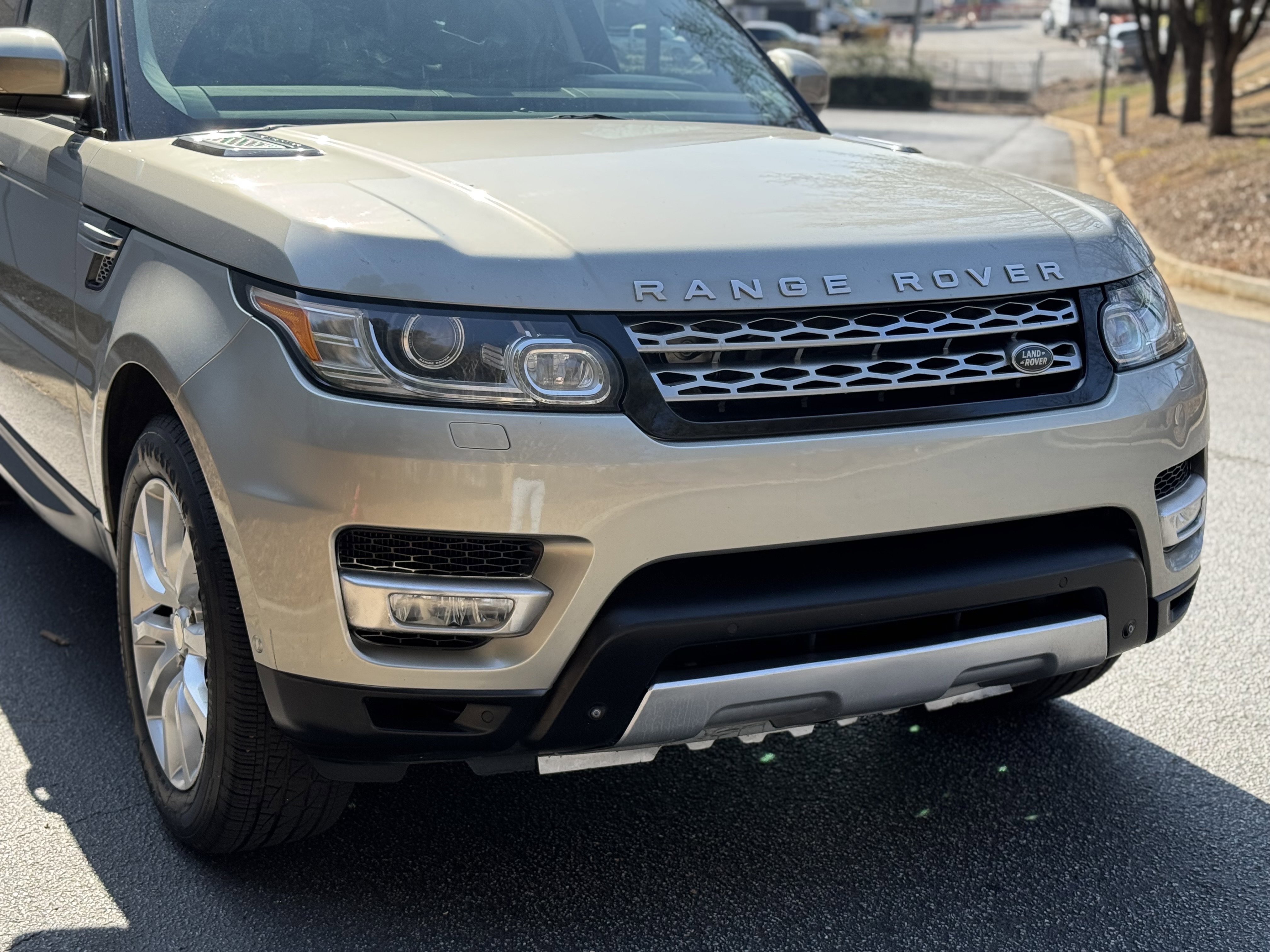 Used 2014 Land Rover Range Rover Sport HSE image 5