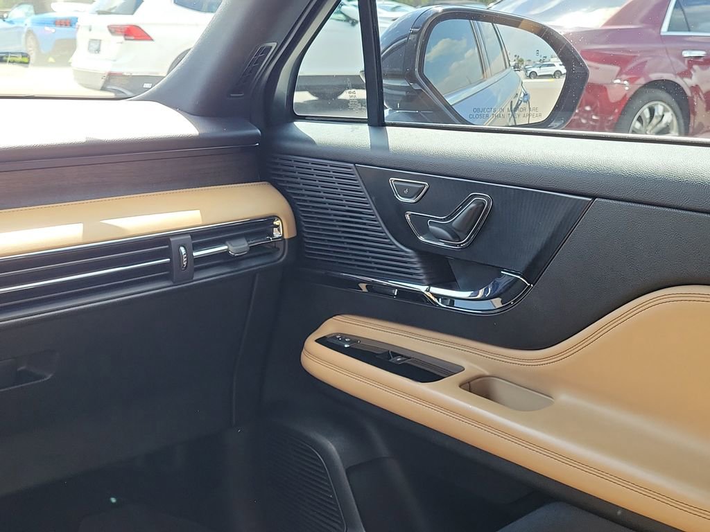 Used 2022 Lincoln Corsair Reserve FWD image 16