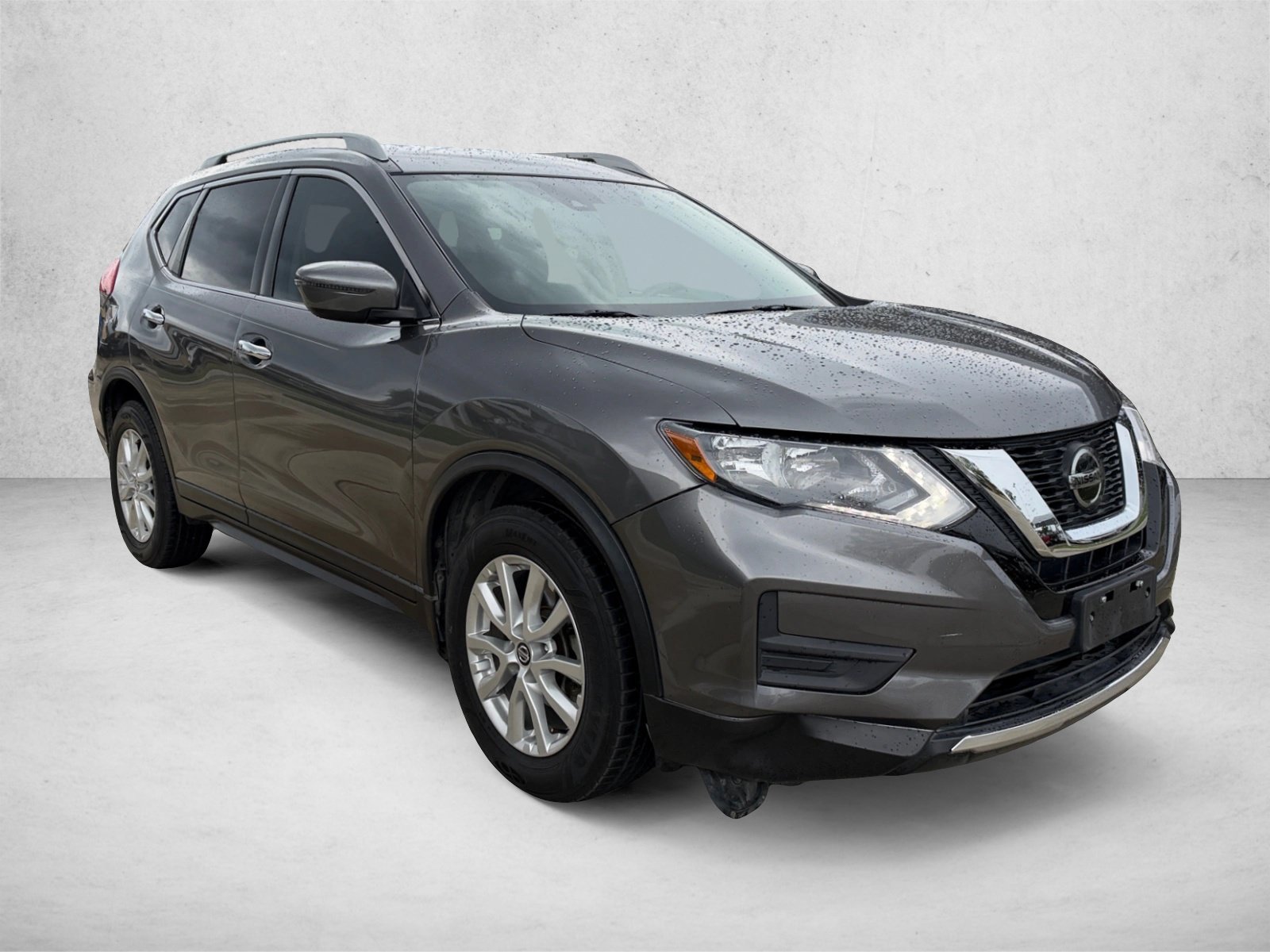 Used 2019 Nissan Rogue SV FWD image 3