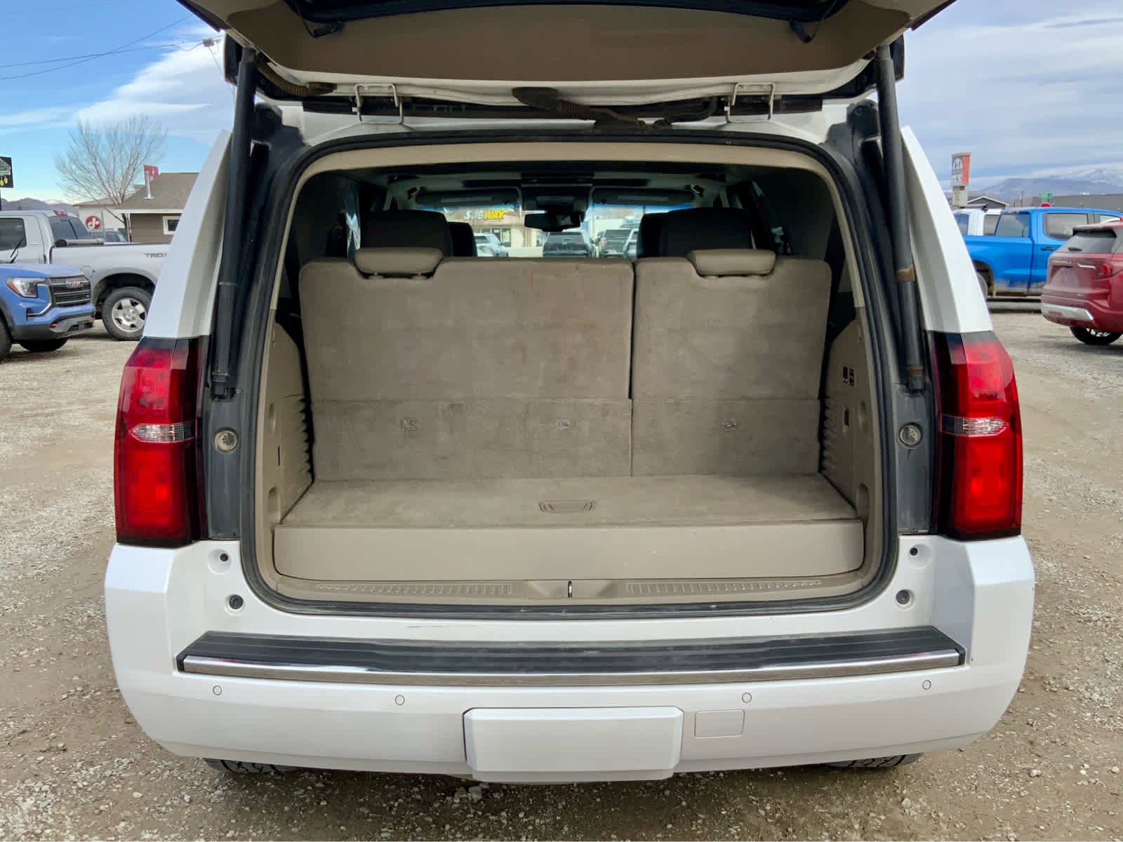 Used 2020 Chevrolet Tahoe Premier AWD/4WD image 35