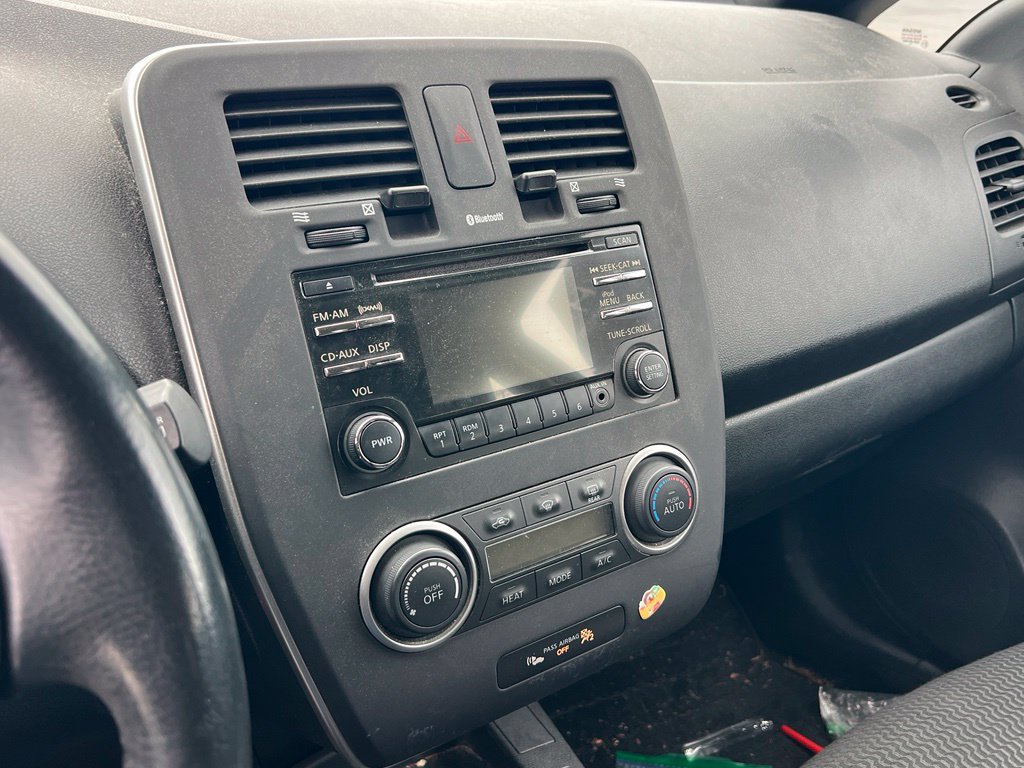Used 2013 Nissan Leaf S FWD image 16