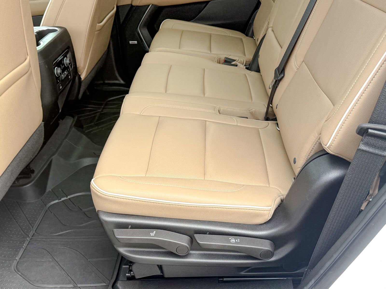 Certified 2022 Chevrolet Tahoe Premier AWD/4WD image 23