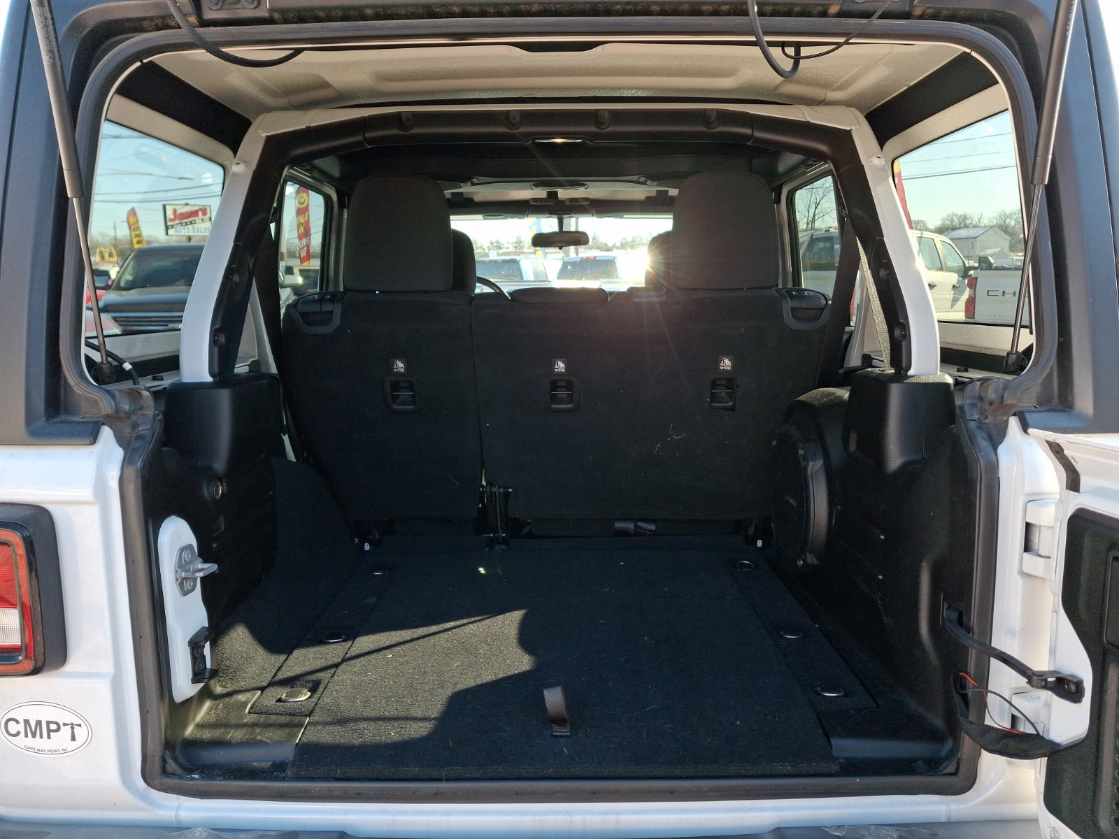 Used 2018 Jeep Wrangler Unlimited Sport S image 28