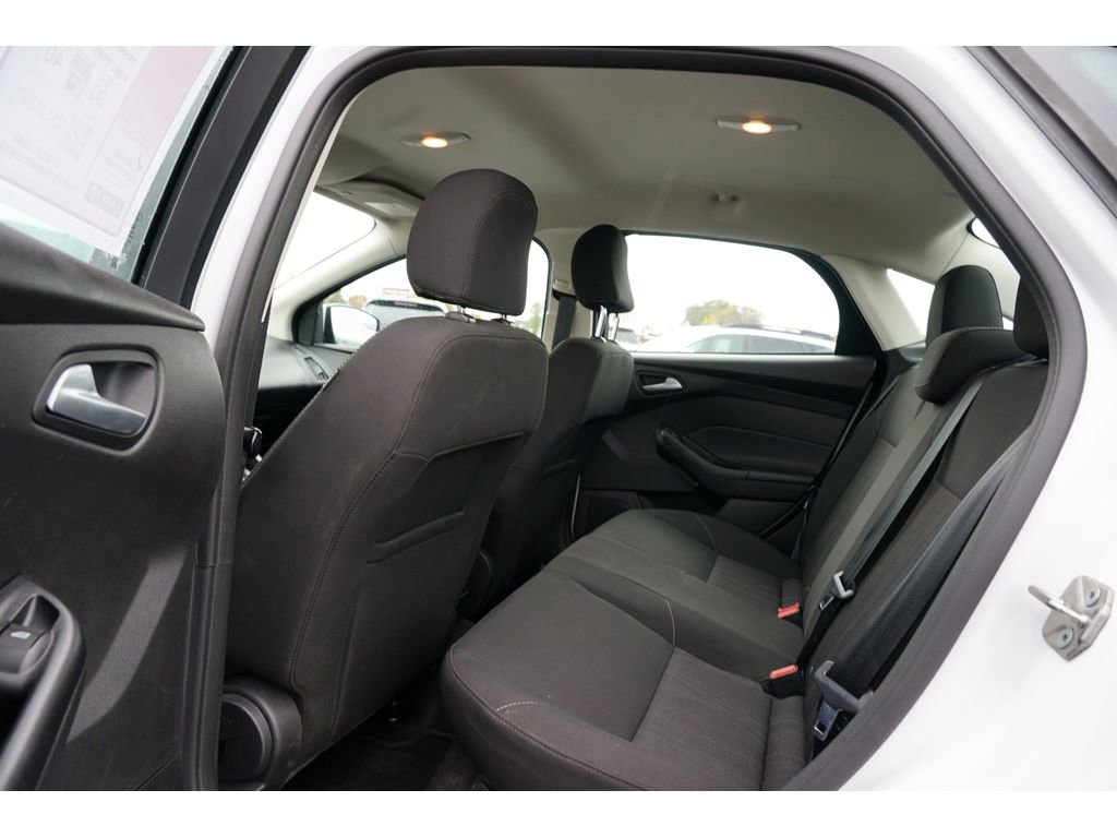 Used 2017 Ford Focus SE image 18