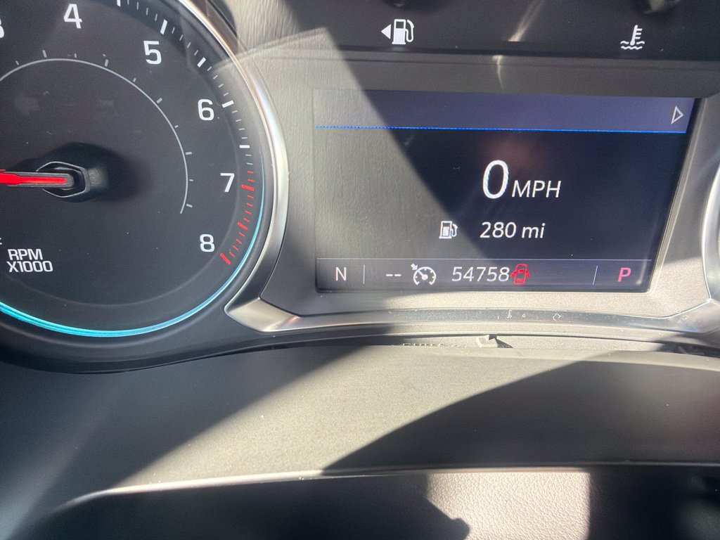 Used 2023 Chevrolet Traverse LT FWD image 4