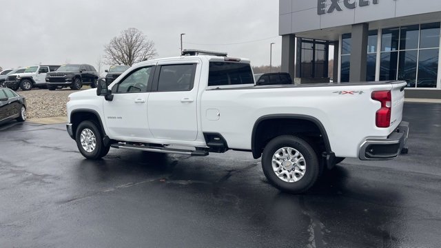 Used 2024 Chevrolet Silverado 3500 LT w/ Convenience Package image 3