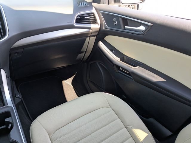 Used 2023 Ford Edge SE image 17