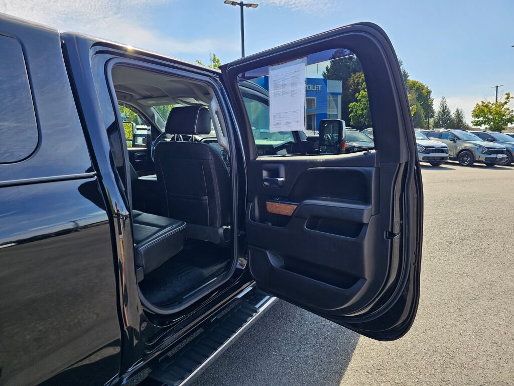 Used 2017 Chevrolet Silverado 2500 High Country w/ Duramax Plus Package AWD/4WD image 25
