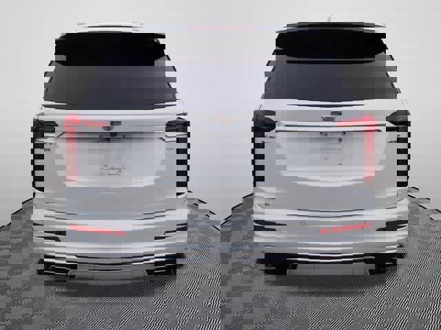 Used 2021 Cadillac XT6 Premium Luxury image 3