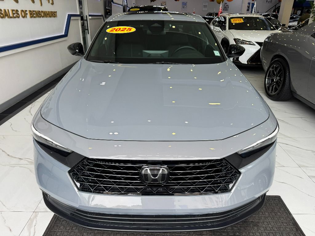 Used 2025 Honda Accord Sport image 2