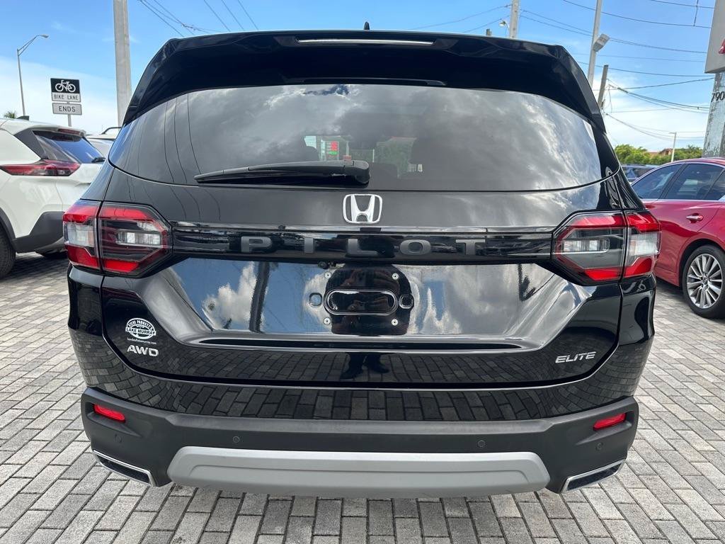 Used 2023 Honda Pilot Elite image 6