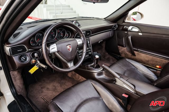Used 2009 Porsche 911 Carrera RWD image 2