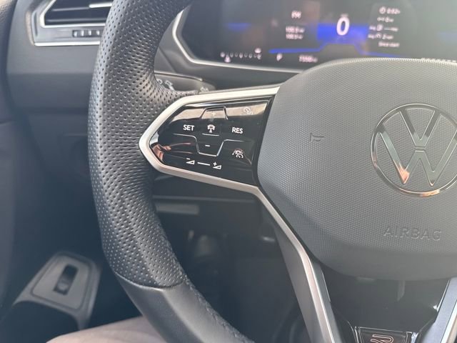 Certified 2024 Volkswagen Tiguan SE R-Line image 20