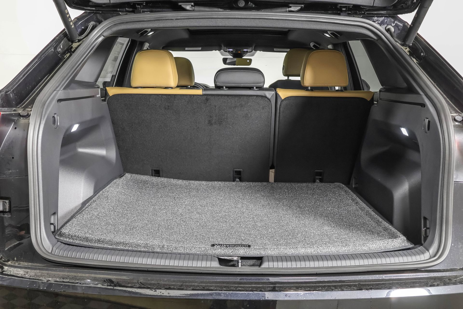 New 2026 Volkswagen Atlas Cross Sport SEL image 39