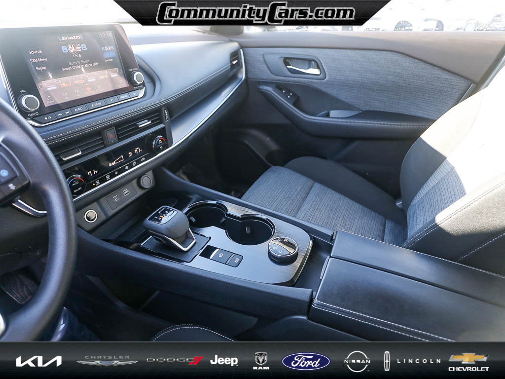 Used 2023 Nissan Rogue SV image 19