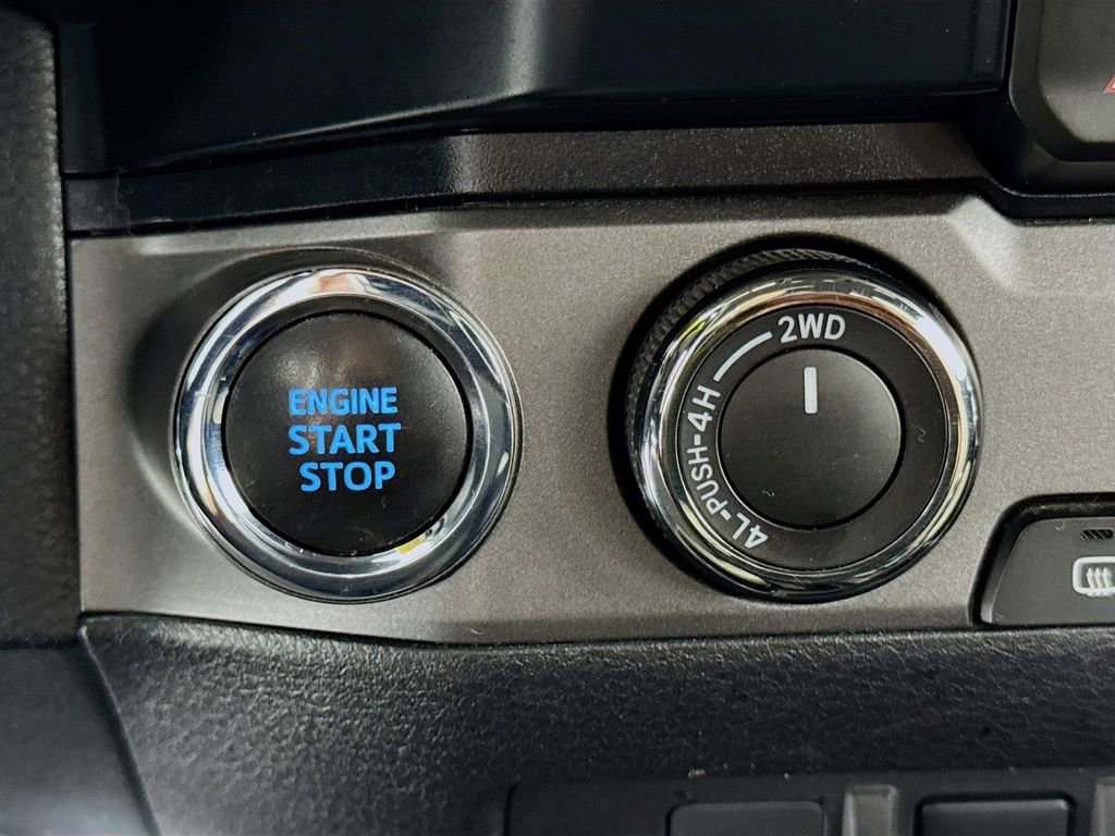 Used 2019 Toyota Tacoma TRD Sport w/ Exterior Package AWD/4WD image 28