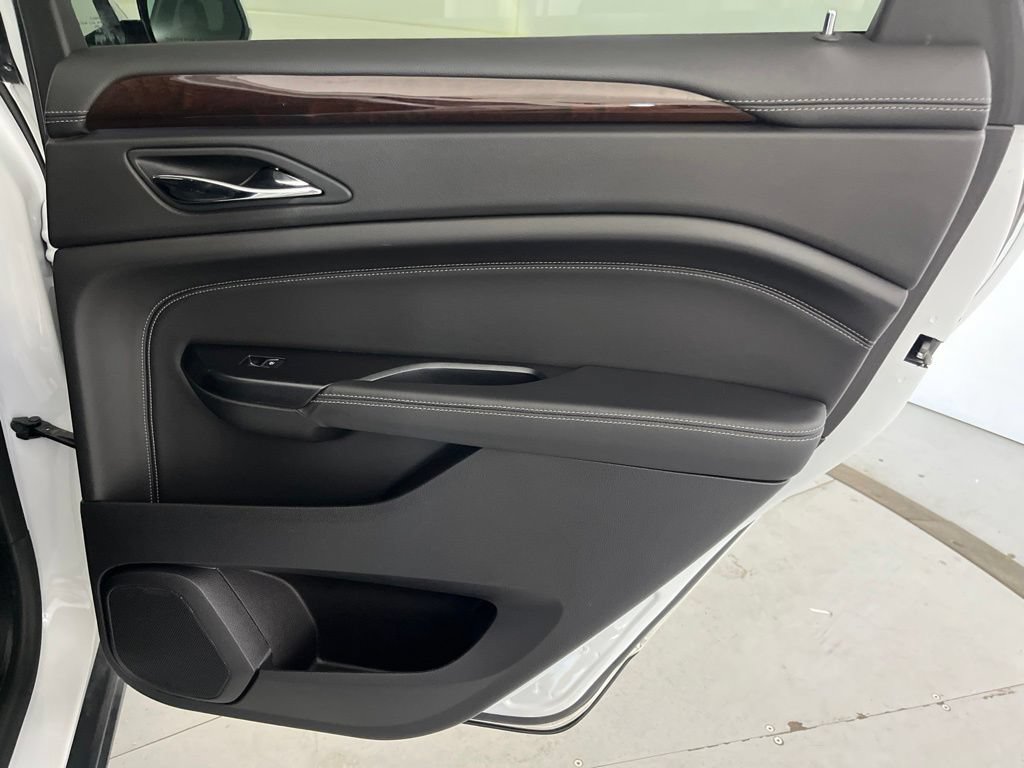Used 2016 Cadillac SRX Luxury FWD image 29