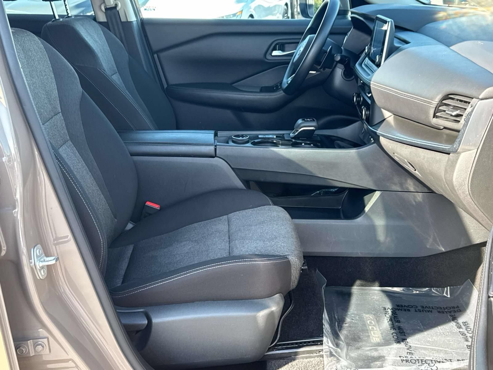 Used 2024 Nissan Rogue SV AWD/4WD image 21