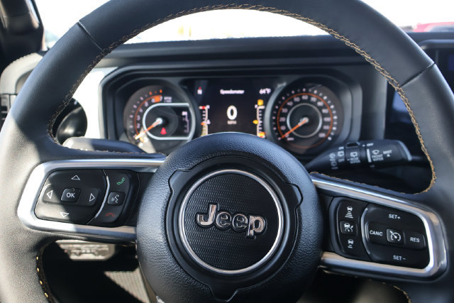 Used 2024 Jeep Wrangler Unlimited Sahara AWD/4WD image 14