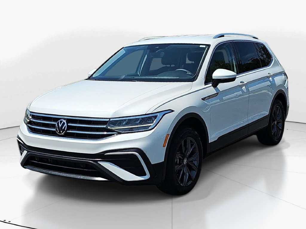 Used 2023 Volkswagen Tiguan SE FWD image 11