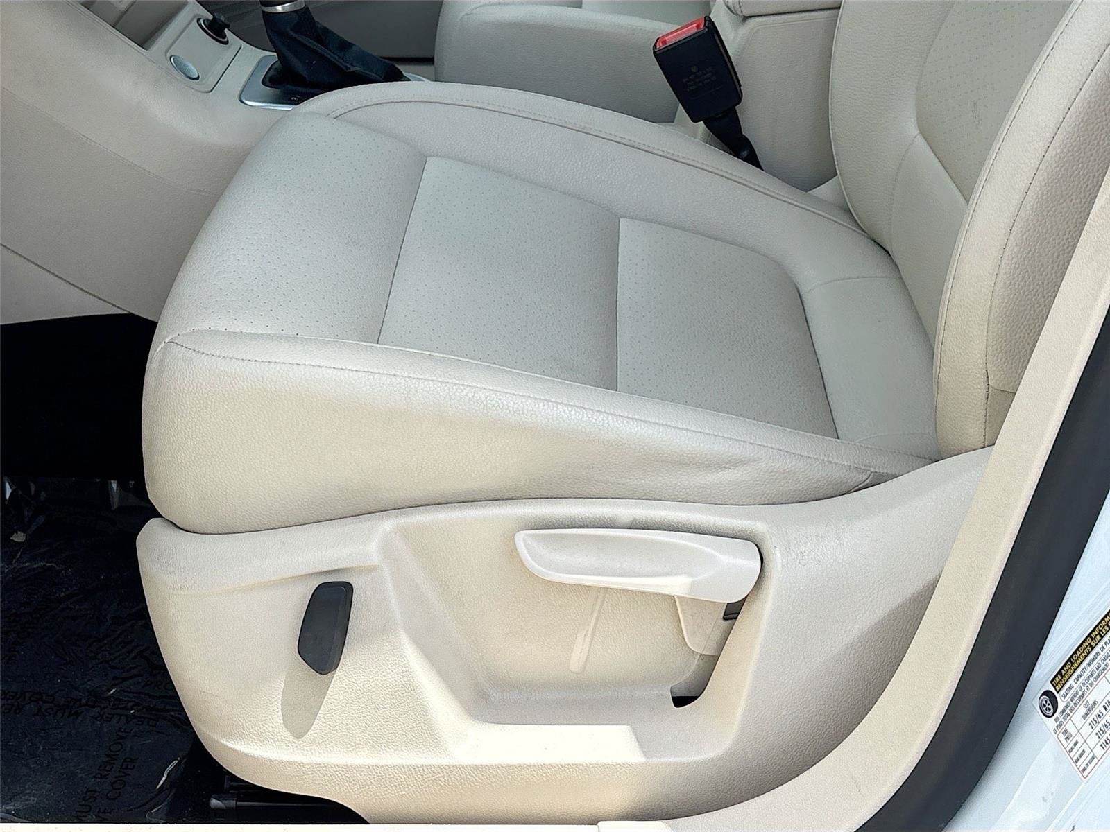 Used 2017 Volkswagen Tiguan S FWD image 18