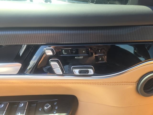 Used 2025 Jeep Grand Wagoneer L Series III w/ Rear Seat Video Group 1 AWD/4WD image 40