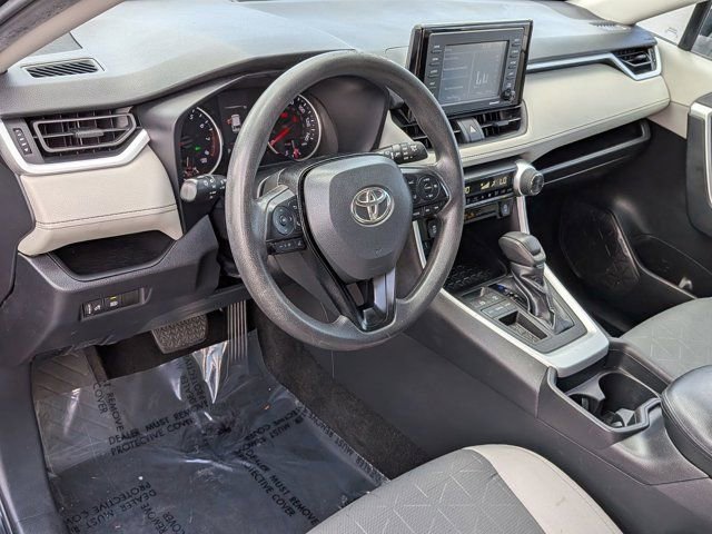 Used 2021 Toyota RAV4 XLE FWD image 17
