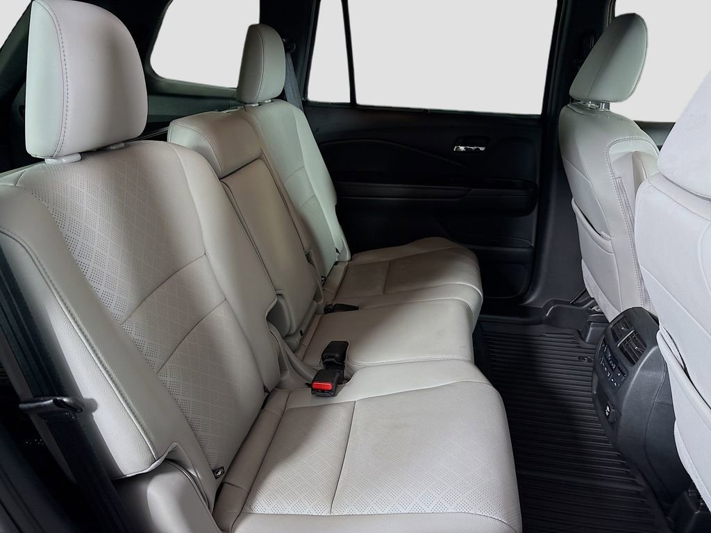 Used 2021 Honda Passport Touring image 32